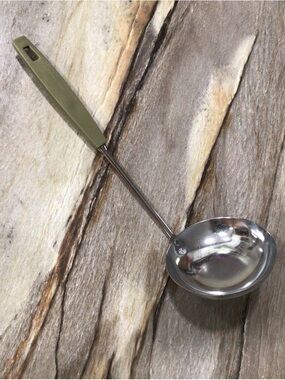 Vintage Ekco Chrome Wok Ladle Avocado Green Handle Mid Century Kitchen Utensil.